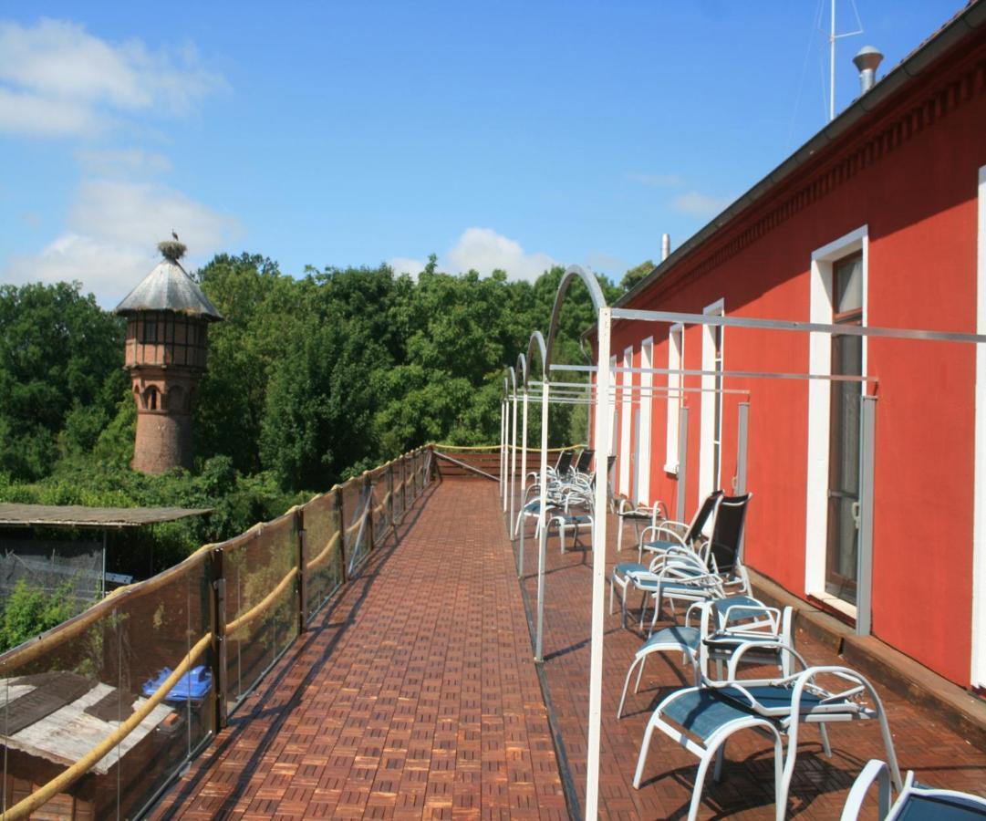 Landhotel Storchenkrug Rühstädt Exteriör bild