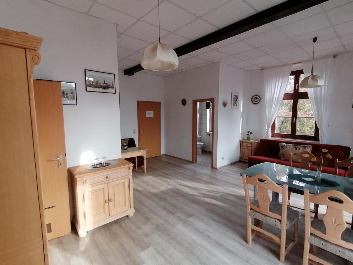 Landhotel Storchenkrug Rühstädt Exteriör bild